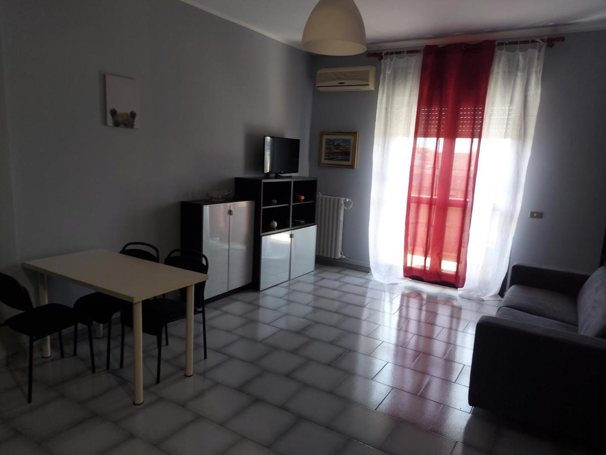 La Casa Al Cancello Rotto Bari Bagian luar foto