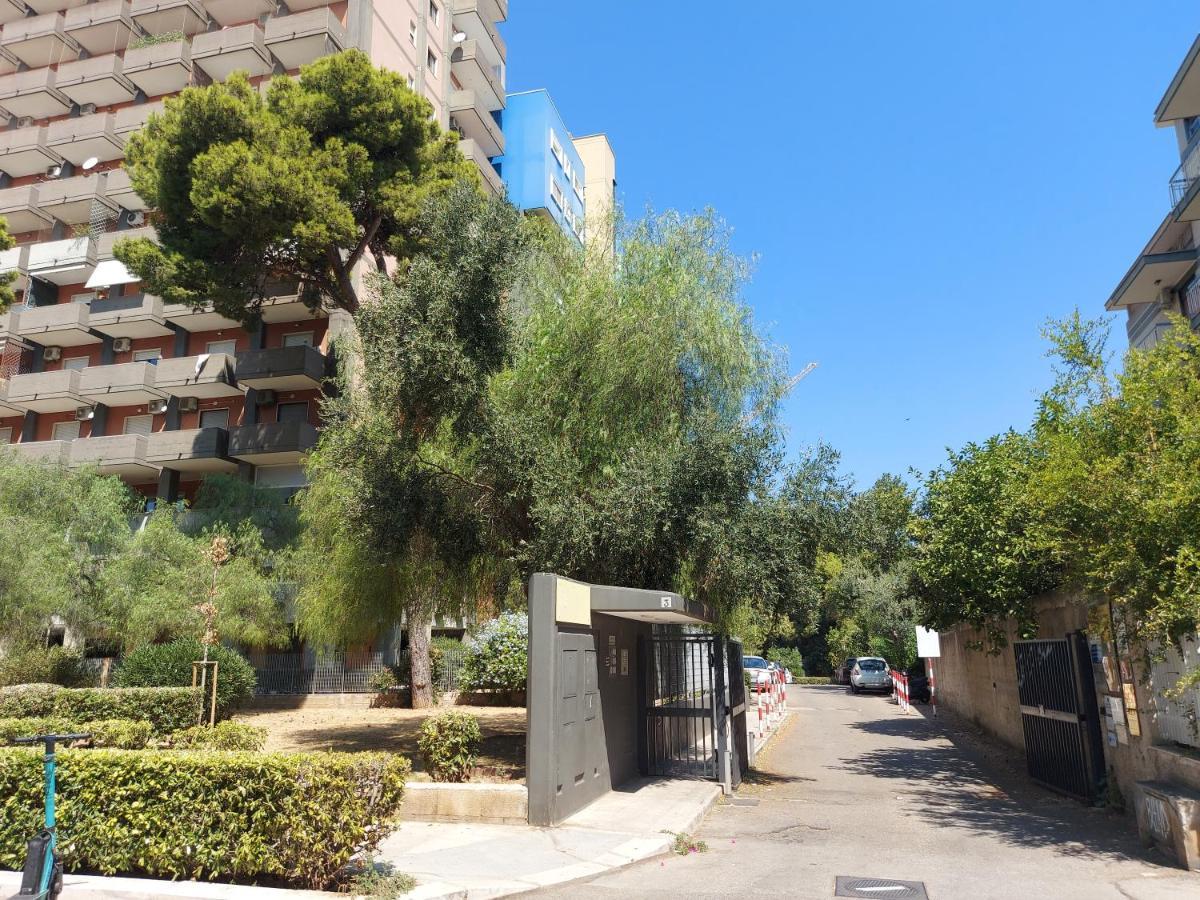La Casa Al Cancello Rotto Bari Bagian luar foto