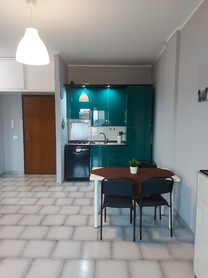 La Casa Al Cancello Rotto Bari Bagian luar foto